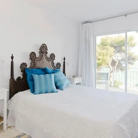 Chalet En Primera Linea En