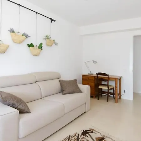 Chalet En Primera Linea En *